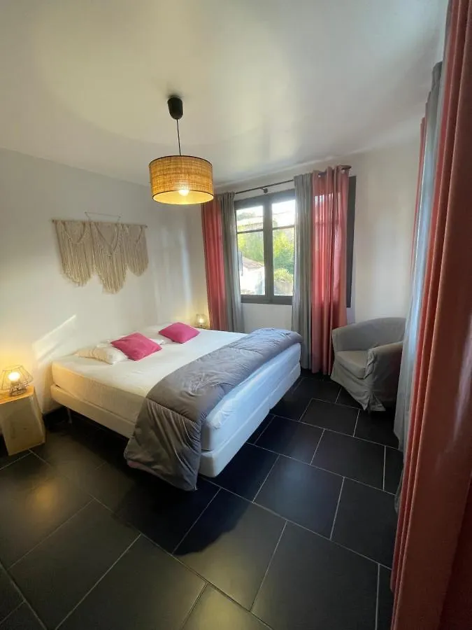 Holiday home Home Cassis - Maison Les Calanques - Piscine Chauffee