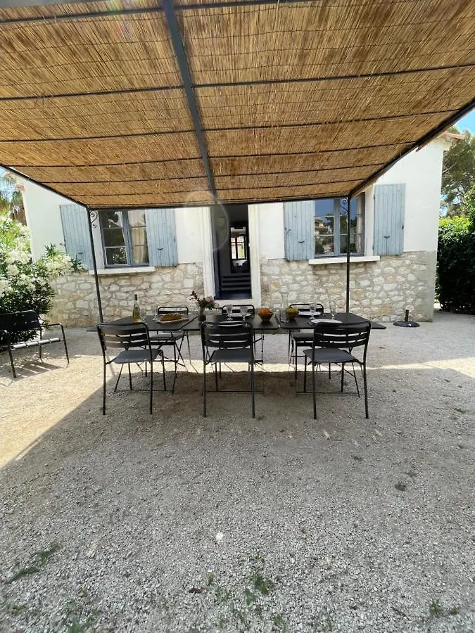 Home Cassis - Maison Les Calanques - Piscine Chauffee 0*,  France