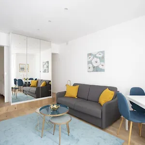Stylist And Cosy In Montparnasse Parijs