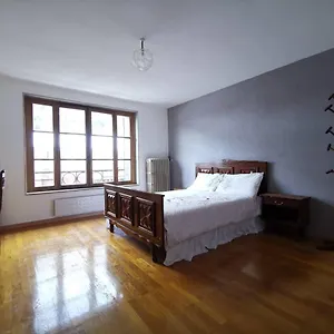 https://apartment-by-the-river-with-snow-peak-views.hotels-rhonealpes.com
