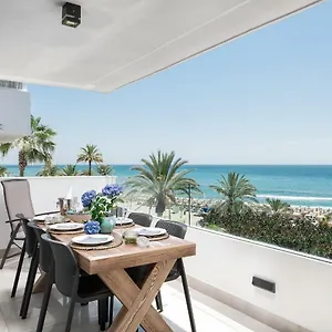 https://marbella-luxury-frontline-beach-w-panoramic-view.es-andalucia.com